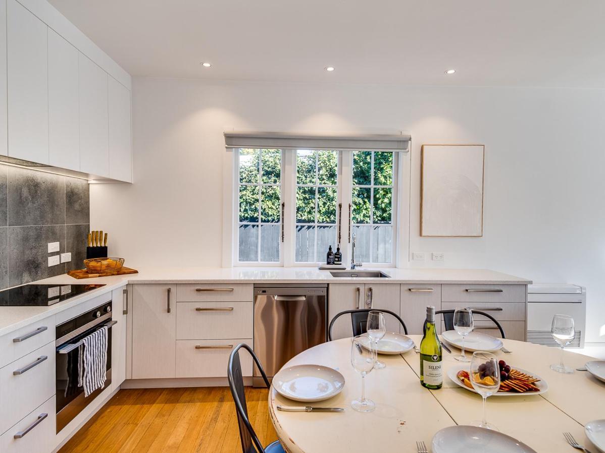 Gem On Gillean - Havelock North Holiday Home Екстер'єр фото